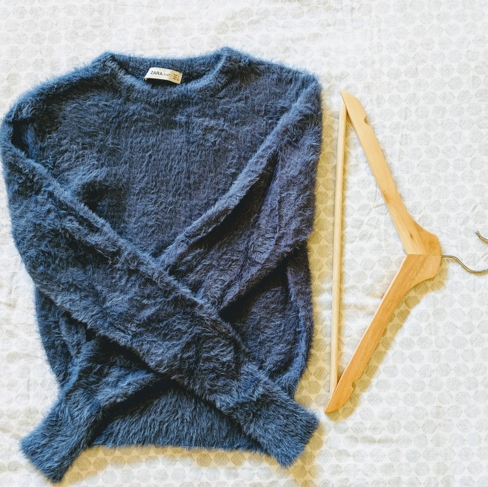 Zara Fuzzy Blue Cropped Sweater